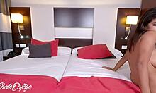 Dalam hotel, Sheila Ortega kongkek kasar dengan boyfriend dia