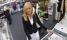 Reality Chick Gives Intense Blowjob, Loving The Rough Oral Action.