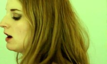 18-year-old model licks pussy with lesbian painter 😘