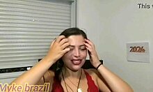 cheguei na casa da pamela pantera, ela tava chupando um brinquedo, jogou fora e me fez um boquete gostoso, ai pediu pra eu comer o cuzinho dela, veja no sheer