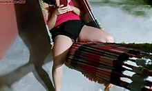 Mec, belle-mère n'a pas remarqué ses shorts qui glissaient en chillant, ça m'a excité !