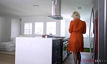 Multitasking milf blows pov with big ass 😘