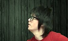 Poppy McGuire Delivers Hot Blowjob During Lunch Break