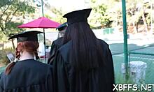 Παιχνιδιάρικες Νεαρές 18+ Λαχταρούν Σκληρό Σεξ Κάθε Μέρα