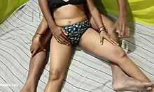 मीरा भाभी आपकी चूत बहुत गरम चोदने में बहुत मजा आयेगा क्या आपकी चूत में अपना लन्ड डाल सकता हूं