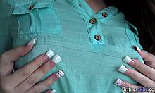 britney blue plays dildo outdoor