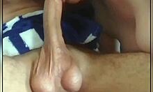 Madrastra Sucks a HUGE COCK While Balls Keep Moving Non-Stop!