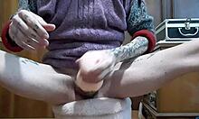 Melvincoficial Gay Español Solo Masturbation on Skates in Unique Style