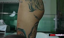 tattooed brunette evelyn buarque giving pussy and taking cum in mouth