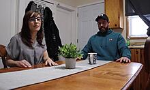 รถเสีย แต่ MILF ใจดีทำให้วันนี้สนุกชื้น