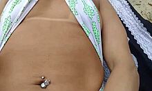 fui dar um rolé na praia e achei uma piroca gostosa pra foder, quer ver?