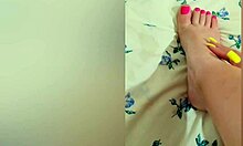 A video for fans of my young shaved legs