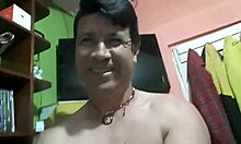 gay pasivo takes it deep