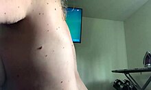 I'm Jenna, eatin' ass and gettin' facials