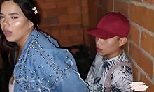 Эй, я тайком трахаюсь с ботаником-бойфрендом в торговом центре - Саванна Уотсон