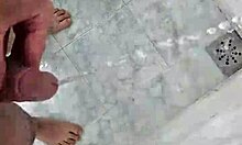 uhh, mijando gostoso no banho with my cute brazilian neighbor