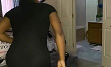 Rock kardash flashes her ass while sucking big cock in the car.