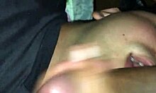 mamando e ganhando leite