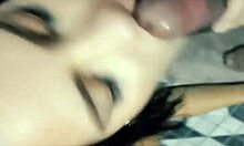 d�bora andrade coloca o pauz�o preto na boca no ch�o do banheiro