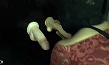 La Puta Roxxana Chupando Dos Consoladores Mientras Se La Cojen Slutty Roxy Sucks Two Dildos As She Gets Fuck Doggy!