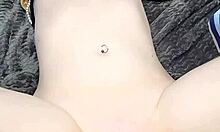 近景POV自拍业余妹子机器狂操高潮