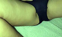 Jugueteo con las Bragas de Mi Hermanastra in Close-Up Wet Play