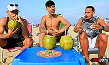 Fodendo o Safado com Meu Melhor Amigo em Intensa Ação de Grupo