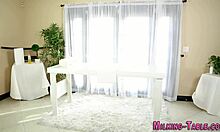 Teen Babe Gives Handjob And Blowjob At Gloryhole