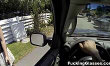 Folladas con gafas - Ashden se folla el coño diario