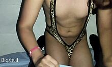 se la mamo a un negro en la noche sin que nadie nos vea