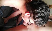 el chacalon se despide de su pasivo pero no antes de darle su leche en la boca