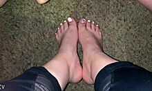 hey, wanna see a hot latina get cum on her feet?