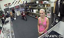 Good Looking Doxy Lusts Over Dick in Amateur Video