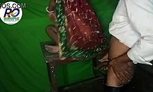 Indian bhabhi in saree gets intense sexy full chudai