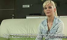 Страхотна тийн 18+ си търка тънката путка до оргазъм