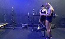 Treino Do Sexo Amigas Na Academia Fodem Com 3 Machos E Toman Muito Leite Na Cara Completo No Red Ou Sheer