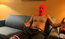 Amateur Couch Casting With Peach Queenz!