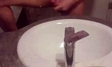 I's young and masturabting, feelin so gud ahh.