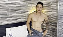 Quedo Sola En Casa Y Me Masturbo Con Dos Dildos Un Por Mi Coño Y Otro Por Mi Culo