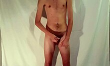 Petite guy jerks off after gay porn