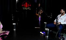 safada mostra os peitos e rebola pro noivo depois de falar sobre a hipocrisia dos casais brasileiros - casal cherie watch on sheer red