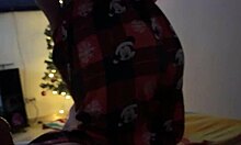 mi amiga me invita a ver una película y terminamos follando en fin de año