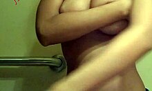 สาวอินเดียผอมน่ารักถ่ายวิดีโอเซ็กส์ตัวเอง