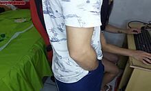 A Patroa Faz Seu Trabalho Com A Bucetinha Molhada Para Que Eu Não Deixe Reclamação Para Seus Superiores