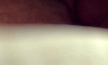 自拍近距离操她完美毛逼