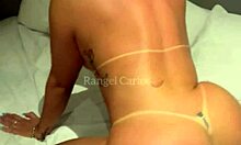 Grande culo rimbalza forte dopo gioco anale intenso