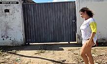 Vi Uma Mendinga Gostosa Na Rua Dando Mole Disse A Ela Que Ia Li Dar De Comer