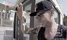 is this the swinger house in barcelona where sicilia and little caprice join the party?