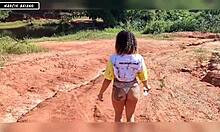 Vi Uma Mendinga Gostosa Na Rua Dando Mole Disse A Ela Que Ia Li Dar De Comer