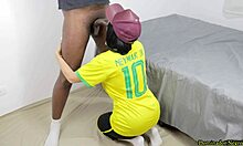 passivo rabudo geme alto no pau preto